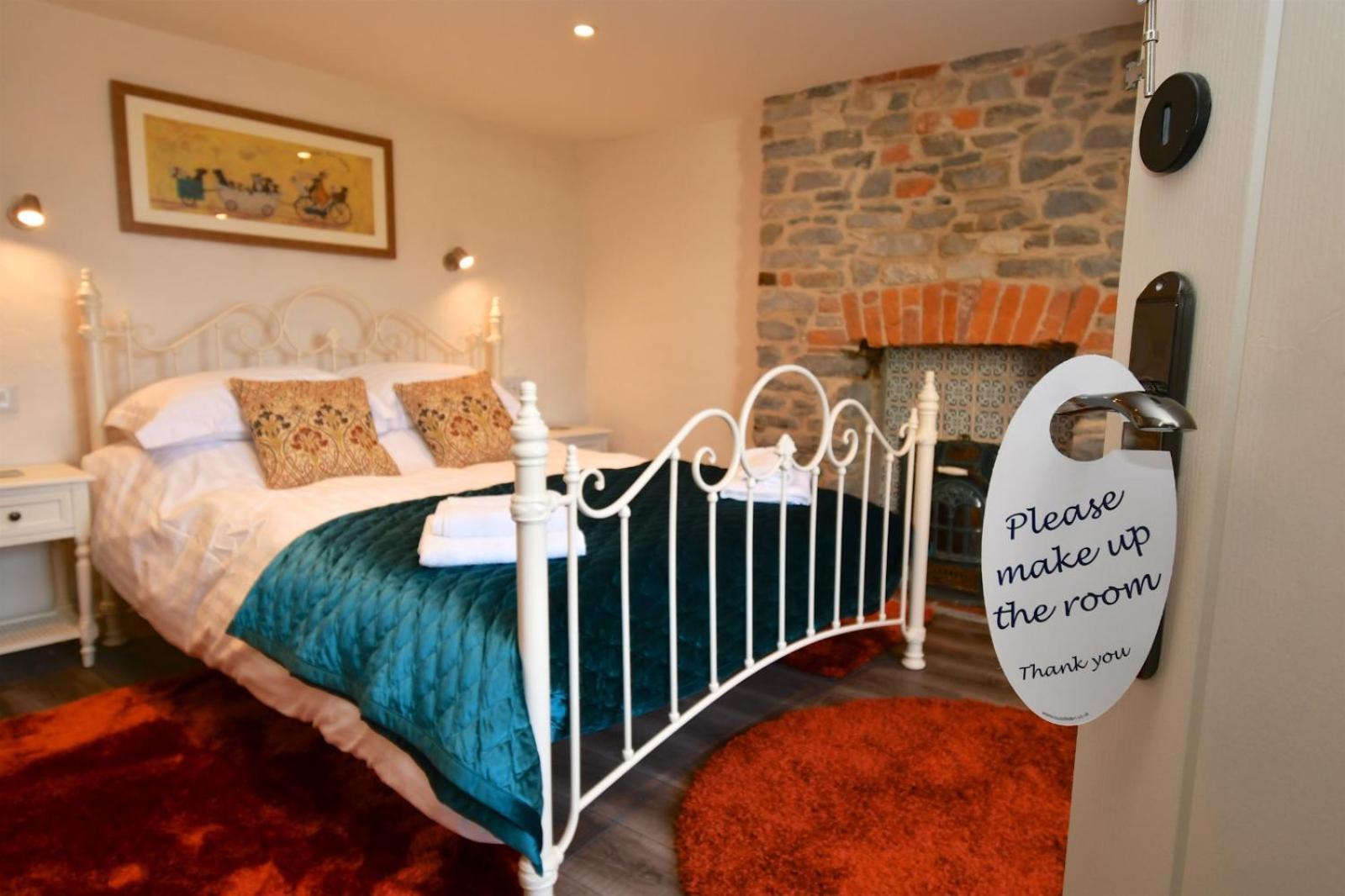 Carew Inn المظهر الخارجي الصورة