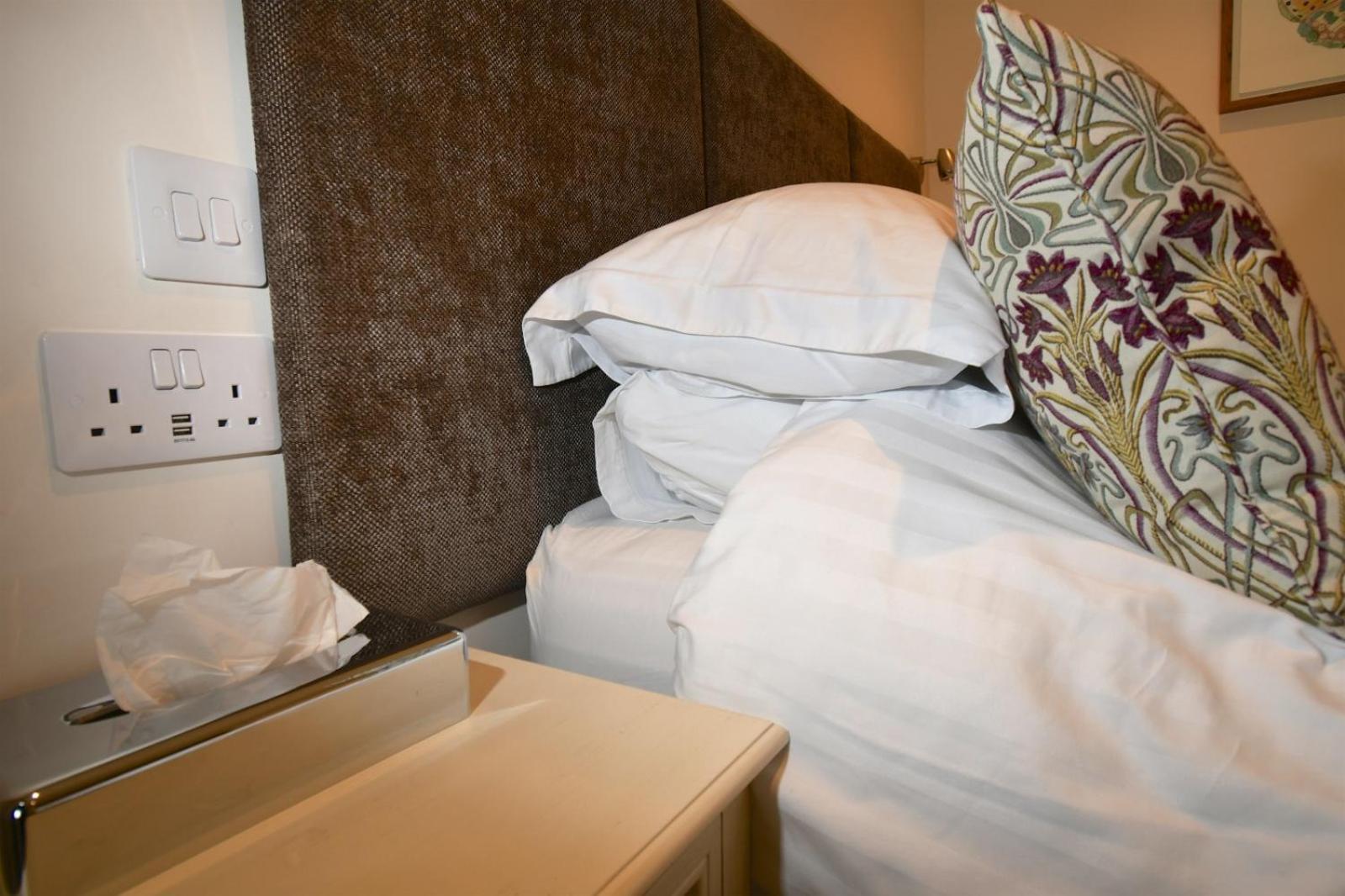Carew Inn المظهر الخارجي الصورة