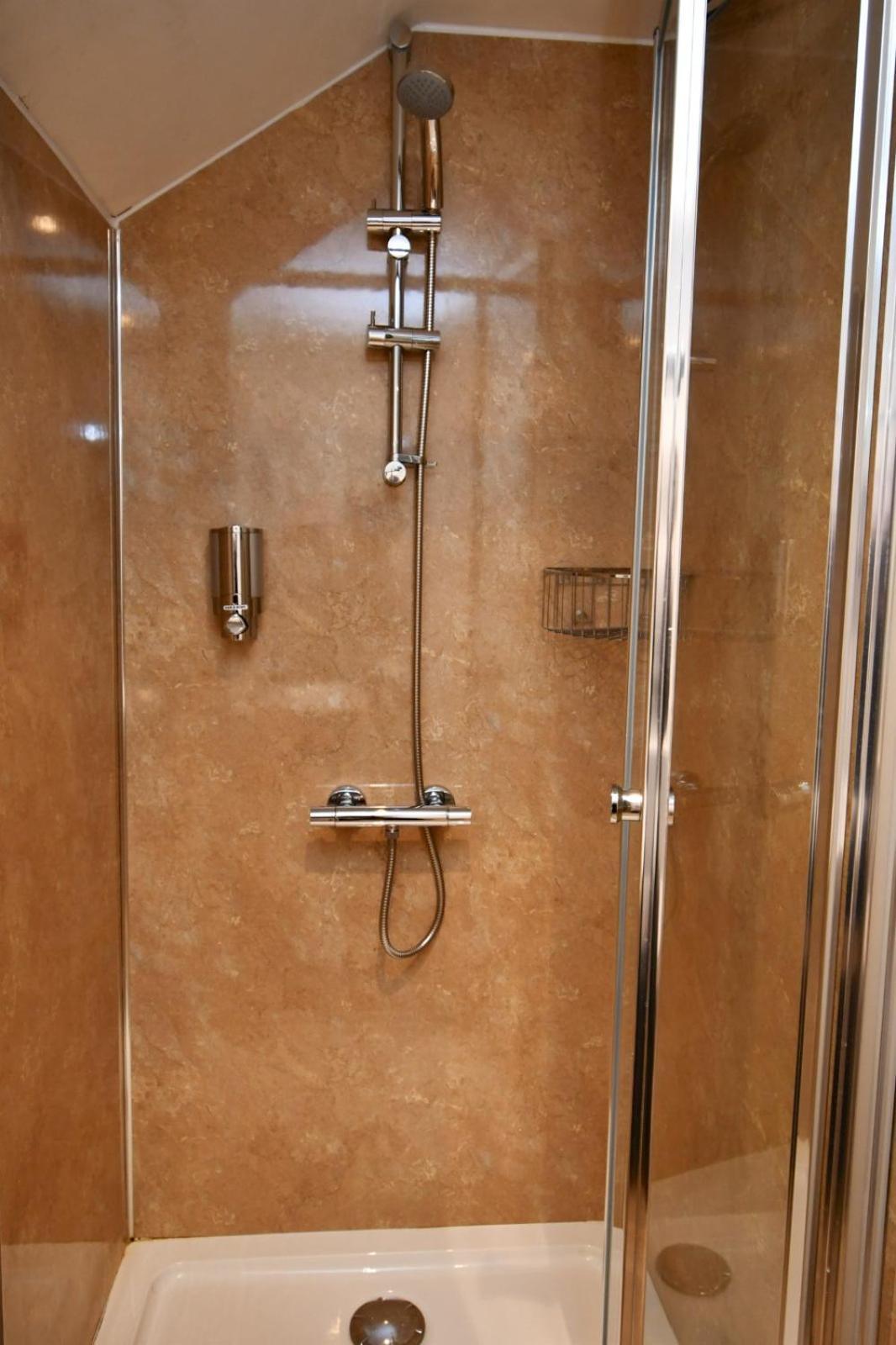 Carew Inn المظهر الخارجي الصورة
